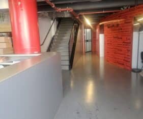 אופציה להשכרת חניות בבניין