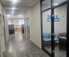 בעתיר ידע בבניין יפה ומתוחזק כולל שמירה