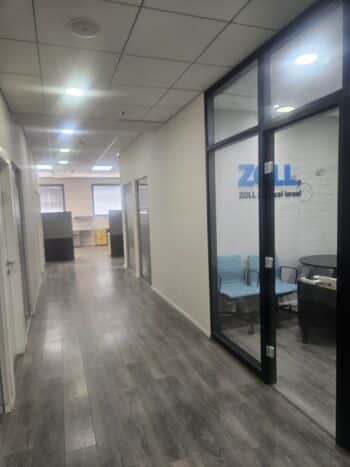 בעתיר ידע בבניין יפה ומתוחזק כולל שמירה