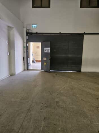 במיקום מצויין בצור יגאל שטח של 2000 מטר