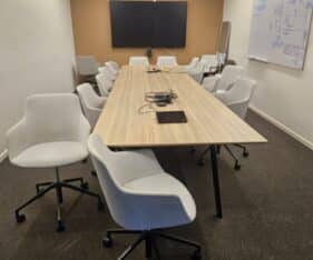 במתחם עוז 50 כס