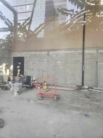 700פלוס 115 מטר מסחר