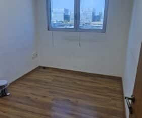 חדר ישיבות, כולל עמדת מזכירות ופינת המתנה ומטבח