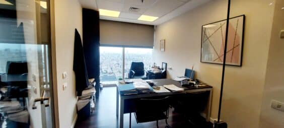 קומה גבוהה מאד באחד ממגדלי היוקרה במתחם בסר