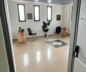 103 מר של משרד מעוצב