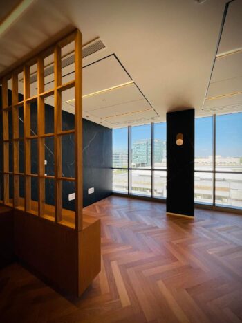 אופציה להשכרת חניות פרטיות בבניין