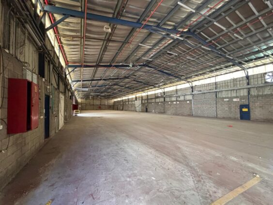 מחסן של 1250 מטר בגובה של 6 מטר