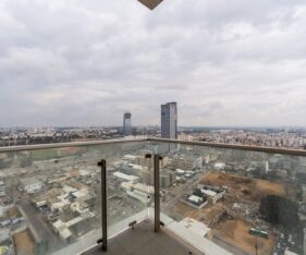 משרדים בקומה גבוהה נוף פתוח במגדל יוקרתי בבני ברק