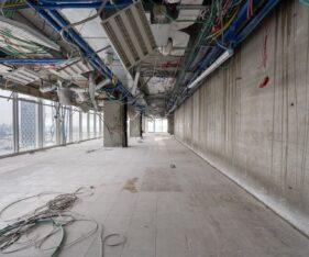 מרפסת 70 מר עוטפת את המשרד