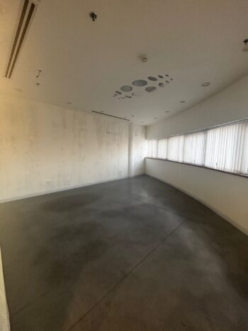 7 חדרים פלוס חדר ישיבות