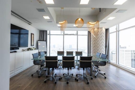 בקומה גבוהה ניתן לשכור כ 500 מר או 850 מר