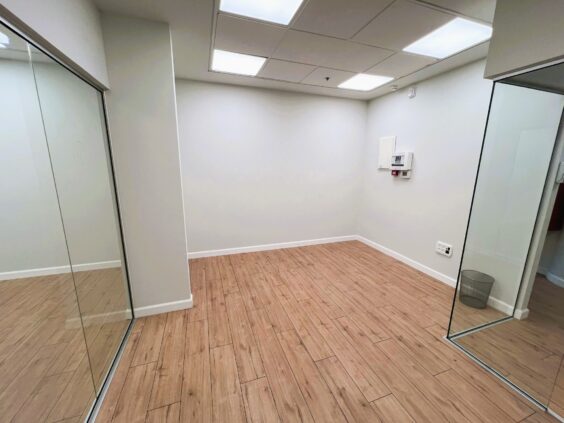 עמדת קבלה נגישות מלאה כניסה מיידית