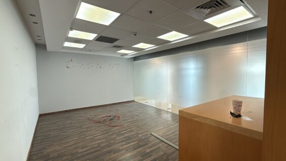 חדר תקשורת ומעליות