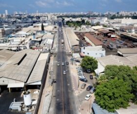 בניין משרדים ביו שתי קומות ניתן לחלוקה לגדלים שונים