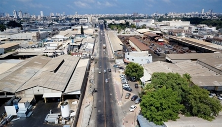 בניין משרדים ביו שתי קומות ניתן לחלוקה לגדלים שונים