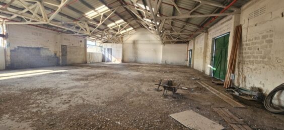 500 מטר מבנה להשכרה