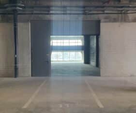 כולל גלריה עם חלונות מסך לכל האורך