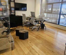 למקצועות חופשיים, הייטק וכו