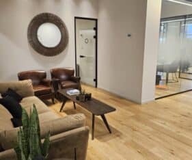 משרדים כולל מרפסות פרטיות