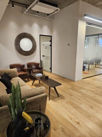 משרדים כולל מרפסות פרטיות