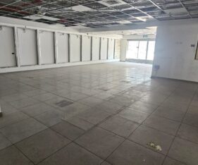 חזית לרחוב עם אפשרות לחנות בשילוב אחסנה