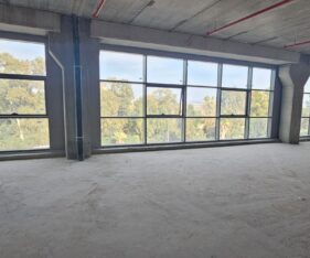 2000 מטר משרדים להשכרה במעטפת