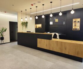 מתאים למשרד או מרפאה