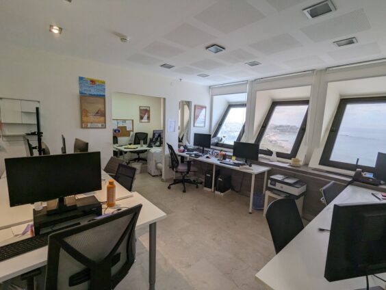 בקומה גבוהה