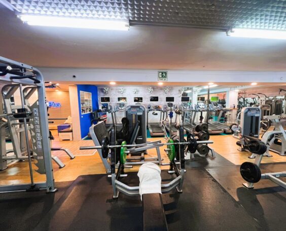 מרחב מוגן, מטבח מאובזר ומעליות