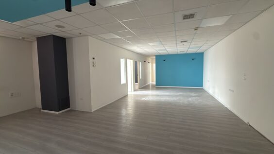 אופן ספייס מרווח ומטבח מאובזר