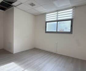 ניתן להשכיר חנייה בחניון הבניין