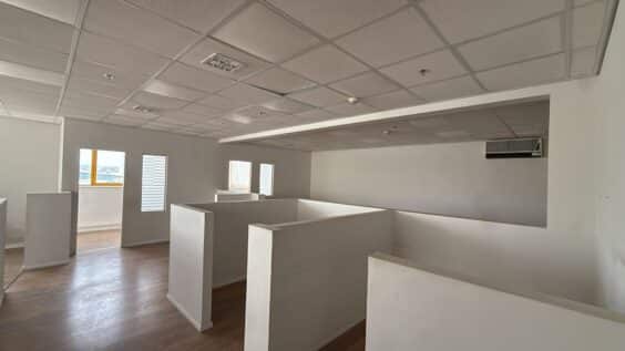 ניתן להשכיר חנייה בחניון הבניין 