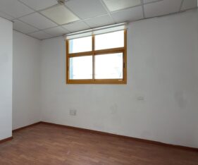 בחלוקה נוחה ופונקציונלית ל 7 חדרי הנהלה פרטיים