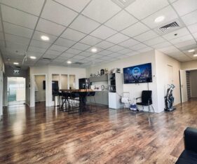 המשרדים מכילים 3 חדרים