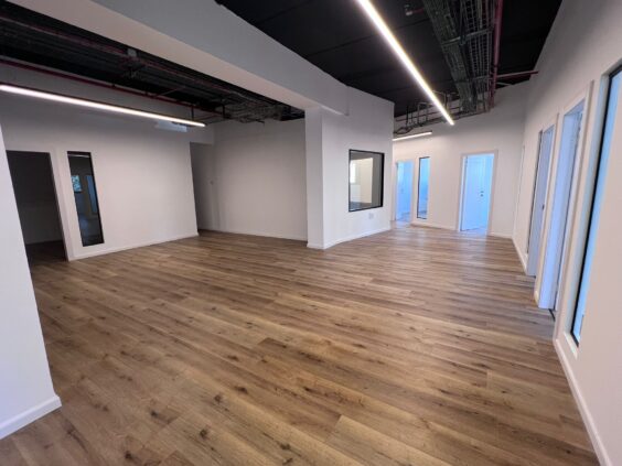 הקומה זמינה לכניסה מיידית