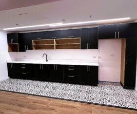 קומת משרדים שלמה להשכרה ביוקנעם