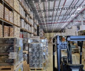 מחסן בגודל של 825 מטר