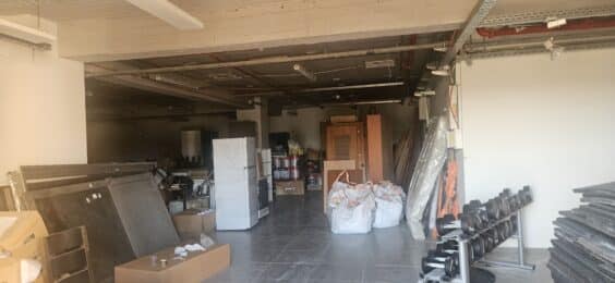 2 יחידות למשרדים ואחסנה