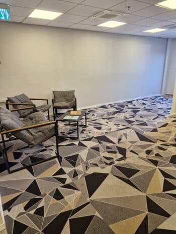 משרד מואר לכניסה מיידית