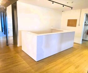 קומה שלמה ברמה גבוהה, במיקום מרכזי