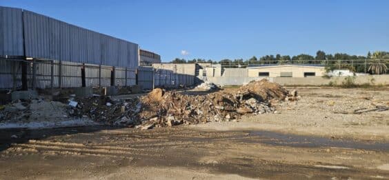 קרקע לאחסנה פתוחה