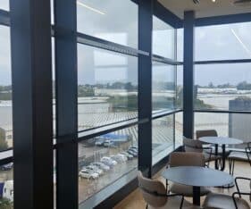 משרד יוקרתי בקומה 4 בבניין משרדים איכותי