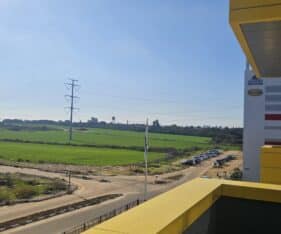 במיקום מצוין צמוד לכביש 6