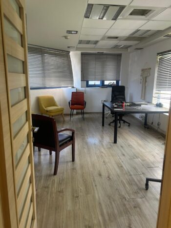 משרד ייחודי, עם נוף אורבני ותכנון פונקציונלי