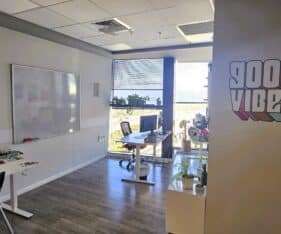 600 מטר משרדים מפוארים בגמר מלא עם נוף לים ומרפסת צמודה