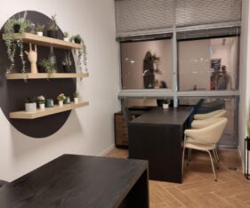 ניתן להשכיר אותו במצב הקיים או לאחד את 2 היחידות