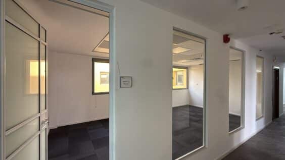 במיקום אסטרטגי בכפר נטר