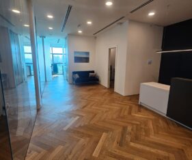 4 חדרי הנהלה פרטיים, מרחב מוגן ויחידת אחסון