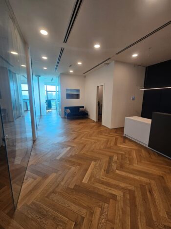 4 חדרי הנהלה פרטיים, מרחב מוגן ויחידת אחסון