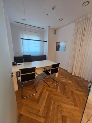 חניות שמורות כלולות, מטבח מאובזר, חדר ישיבות